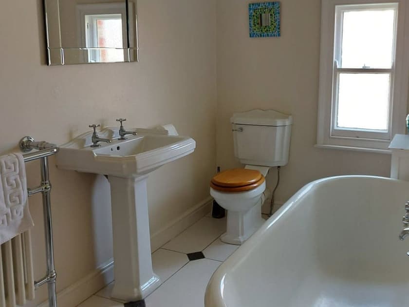 Bathroom | Squirrel Cottage, Thornton-le-Dale