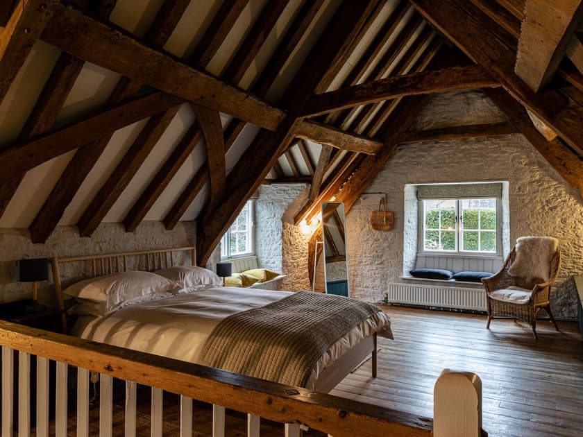 Double bedroom | The Stables At Daubeneys - Daubeneys, Colerne, near Bath