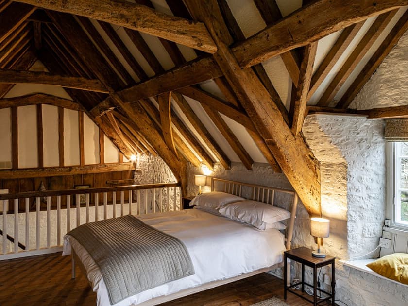 Double bedroom | The Stables At Daubeneys - Daubeneys, Colerne, near Bath