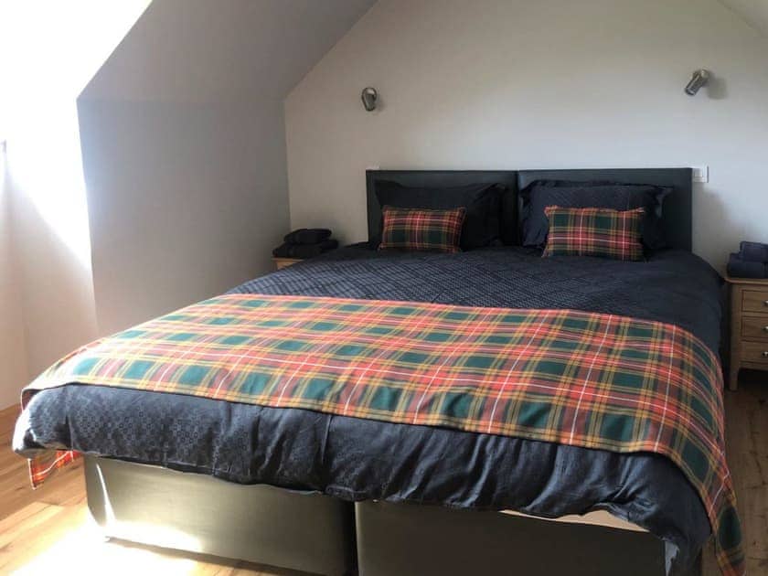 Double bedroom | Clarinnes Cottage, Rowardennan
