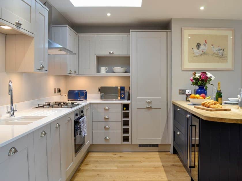 Kitchen/diner | Grange Loft - Grange Holidays, Dundee