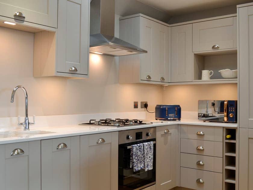 Kitchen/diner | Grange Loft - Grange Holidays, Dundee