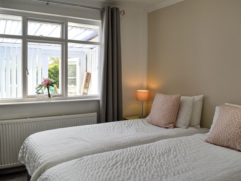Twin bedroom | Coleridge Lodge, Thornton-Cleveleys