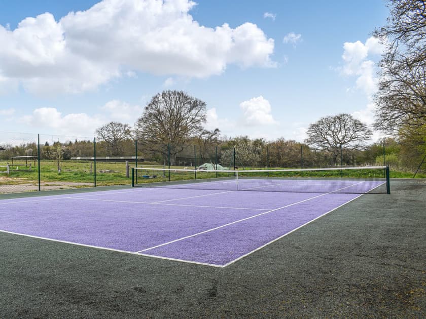 Tennis court | Honeypot Cottage, Piltdown, near Uckfield