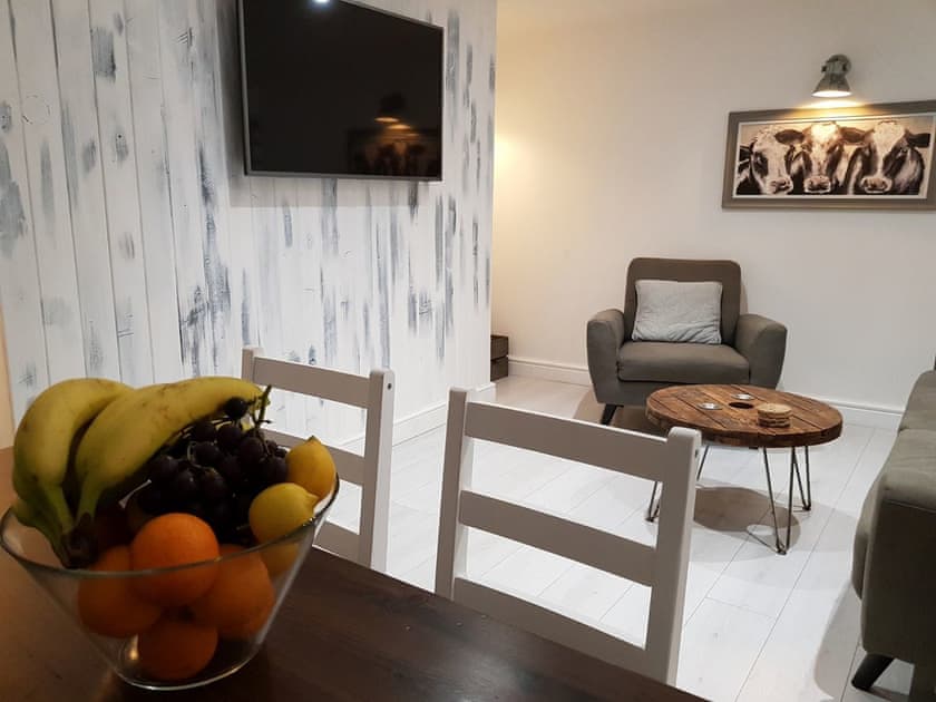 Dining Area | Cottage Apartment - Seaside Llandudno, Llandudno