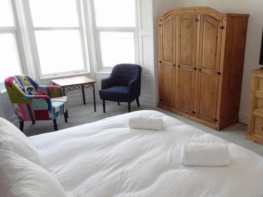 Double bedroom | Snowdon Retreat Villa, Llandudno