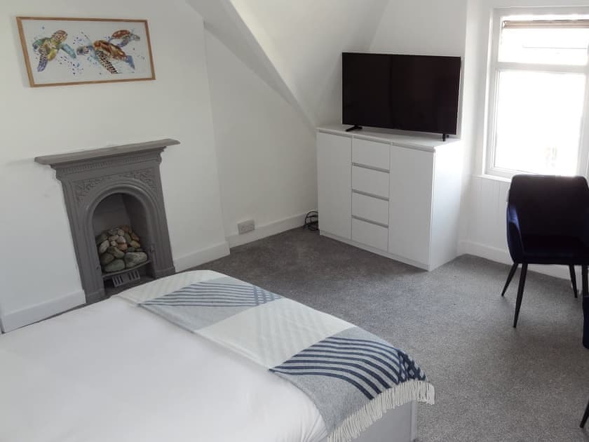 Double bedroom | Snowdon Retreat Villa, Llandudno