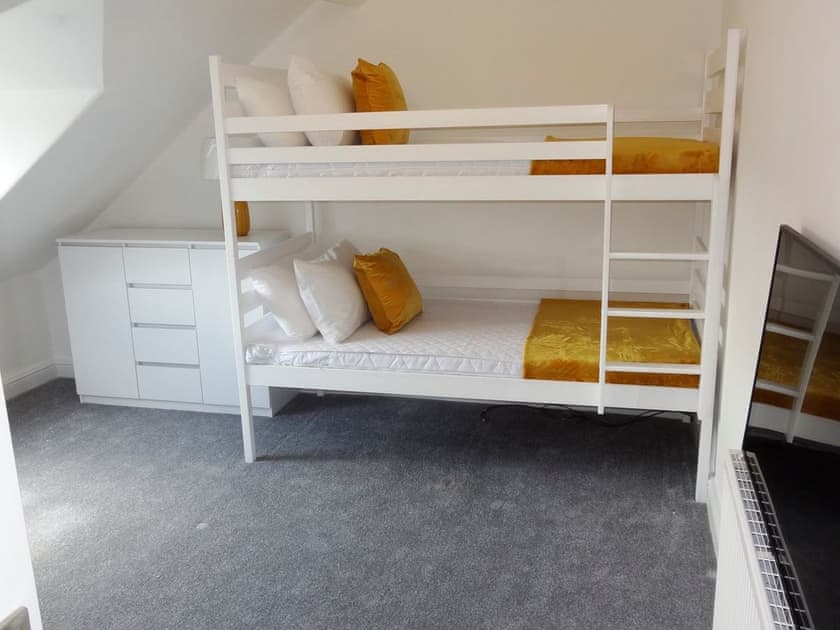 Bunk bedroom | Snowdon Retreat Villa, Llandudno