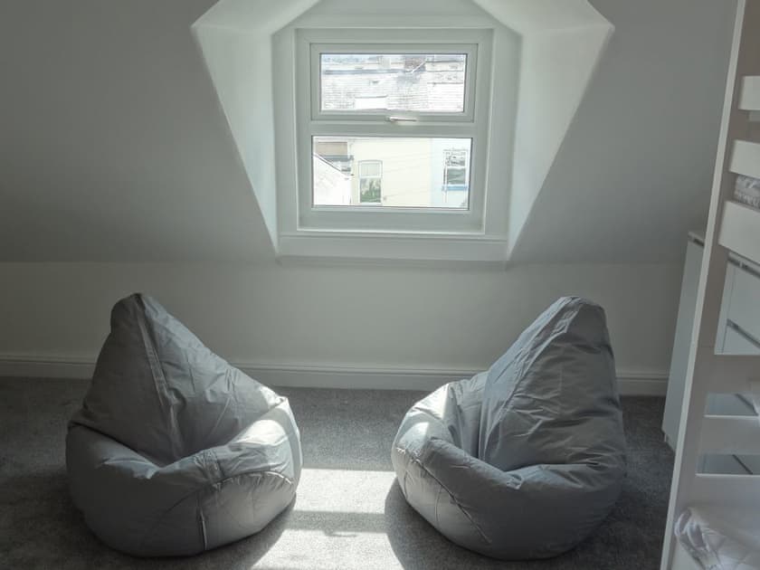 Bunk bedroom | Snowdon Retreat Villa, Llandudno