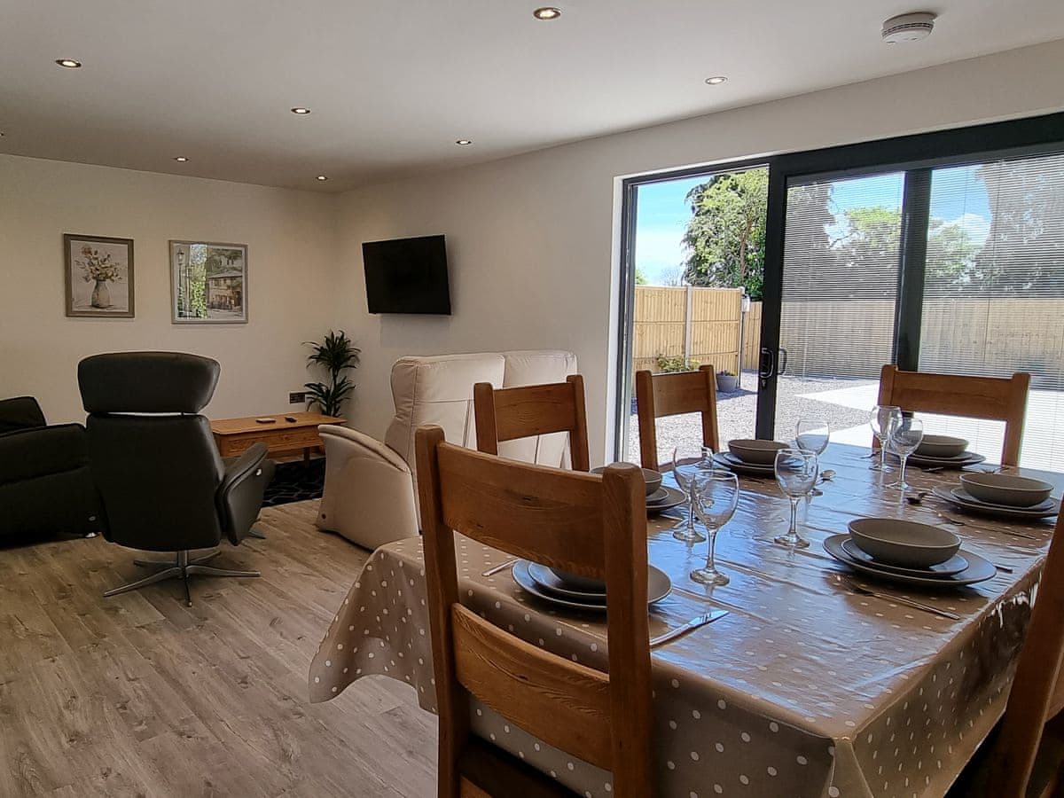 Dronefield Lodge - Holiday lodge in South West England - Image 4