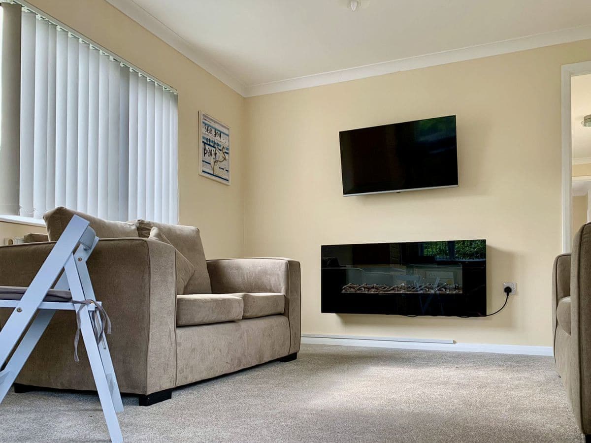 Mallard Lodge - Holiday lodge in East Anglia - Image 2