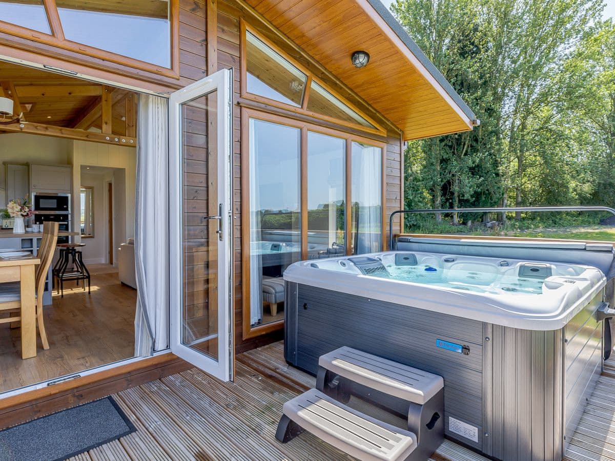 Nanny Goat Lodge - Holiday lodge in Central England - Image 2
