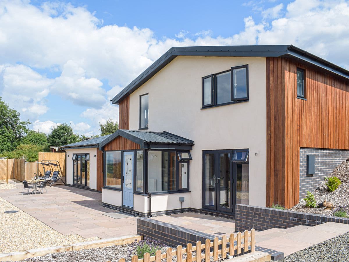 Self-catering cottages in Leominster