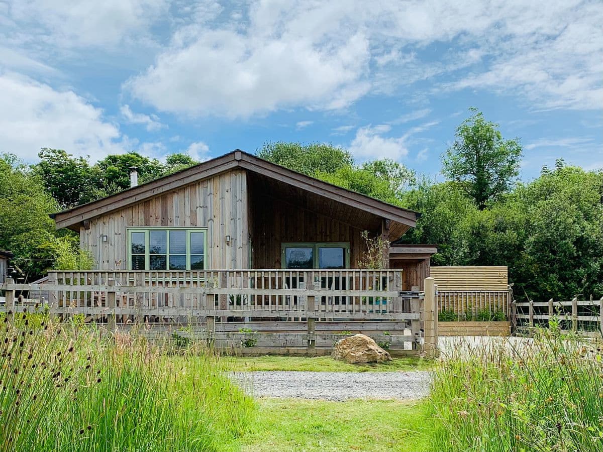 Meadowside Lodges- Peregrine Lodge