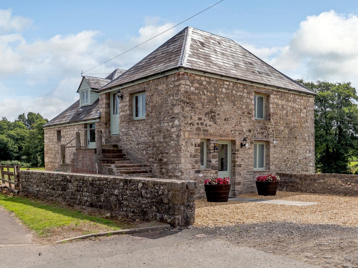 Henrhiw Farm Cottages - The Old Granary