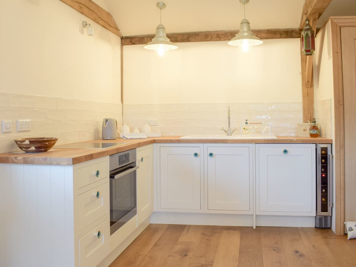 Rushmoor Lodge - Holiday lodge in Central England - Image 3