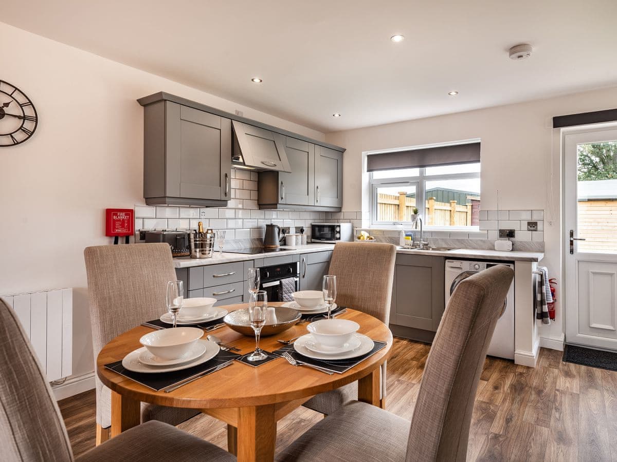 Holding Holiday Homes - Sycamore Lodge - Holiday lodge in Central England - Image 5