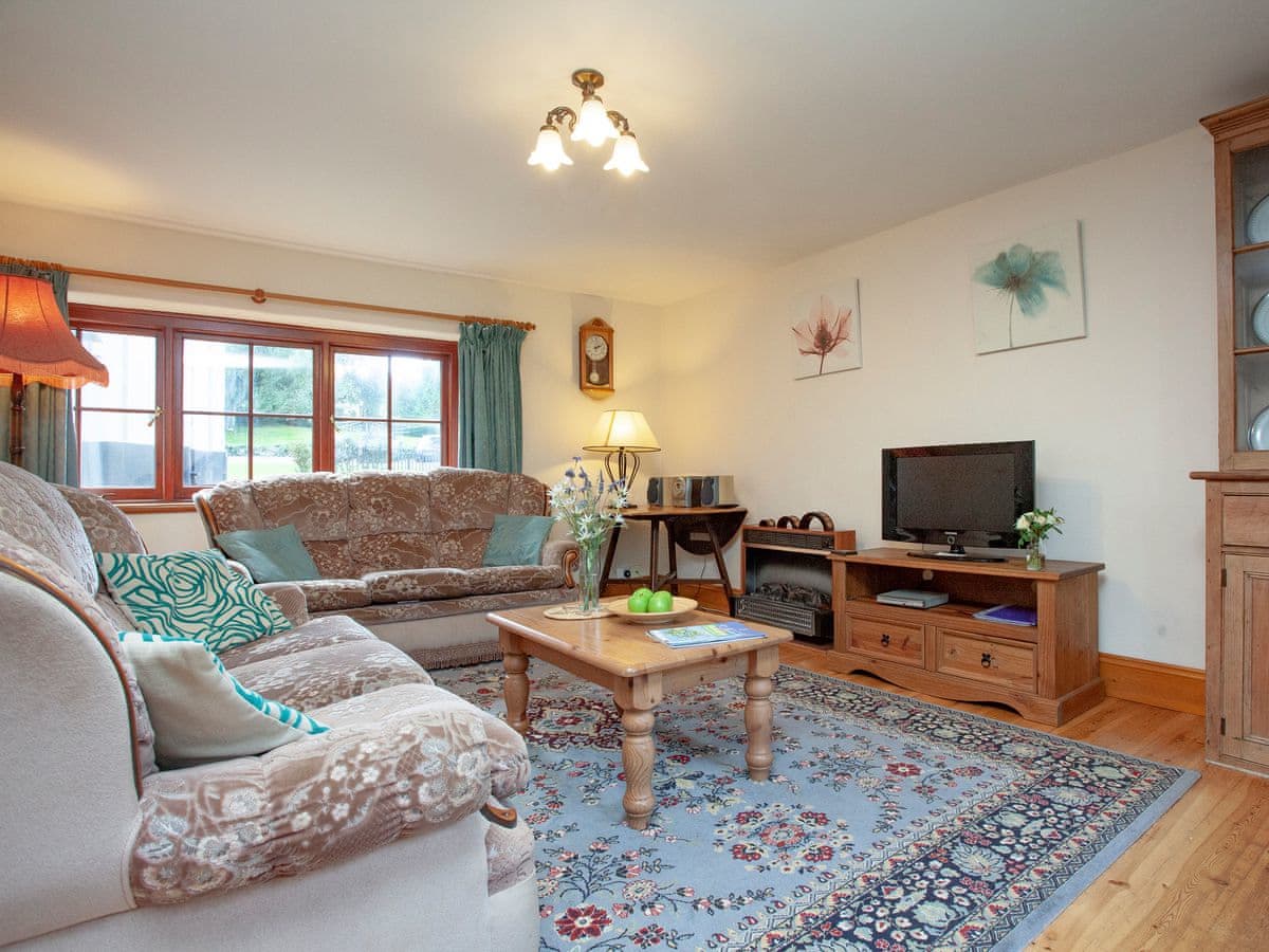 South Allington Barns - Coachman's lodge - Holiday Lodge in South West England - Image 2