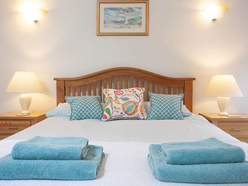 Master bedroom | 1 Salle Cottage - Tuckenhay Mill, Bow Creek, between Dartmouth and Totnes