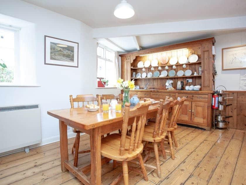 Kitchen/diner | 2 Salle Cottage - Tuckenhay Mill, Bow Creek, between Dartmouth and Totnes