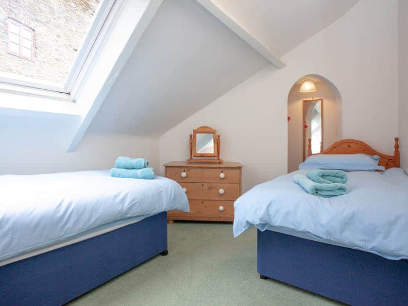 Twin bedroom | 2 Salle Cottage - Tuckenhay Mill, Bow Creek, between Dartmouth and Totnes
