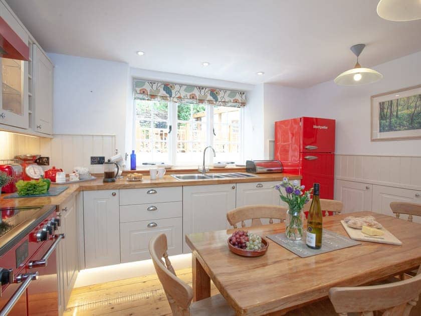 Kitchen/diner | 3 Salle Cottage - Tuckenhay Mill, Bow Creek, between Dartmouth and Totnes