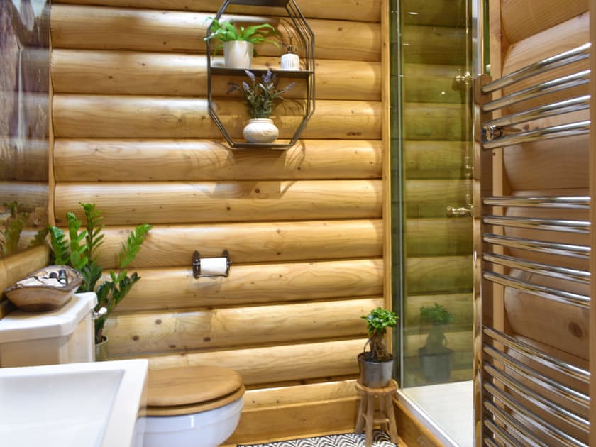 Shower room | Howburn Log Cabin, Melkridge