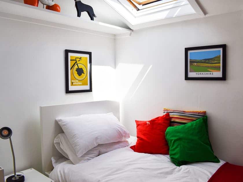 Twin bedroom | Little Plumtree, Addingham, near Ilkley