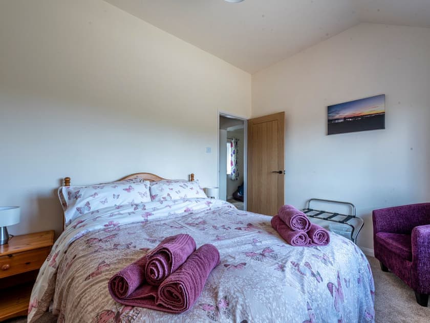 Double bedroom | Old Alton Hall Farmhouse, Holbrook, near Ipswich