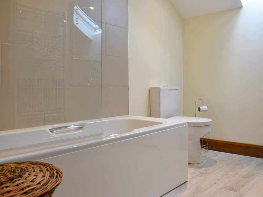 Bathroom | Bucknole FarmThe Old Shippon, Northleigh, near Honiton