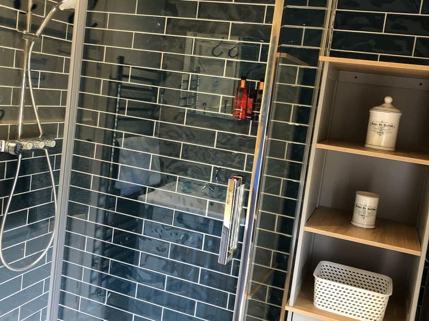 Shower room | Thistledown Cottage, Great Longstone, near Bakewell
