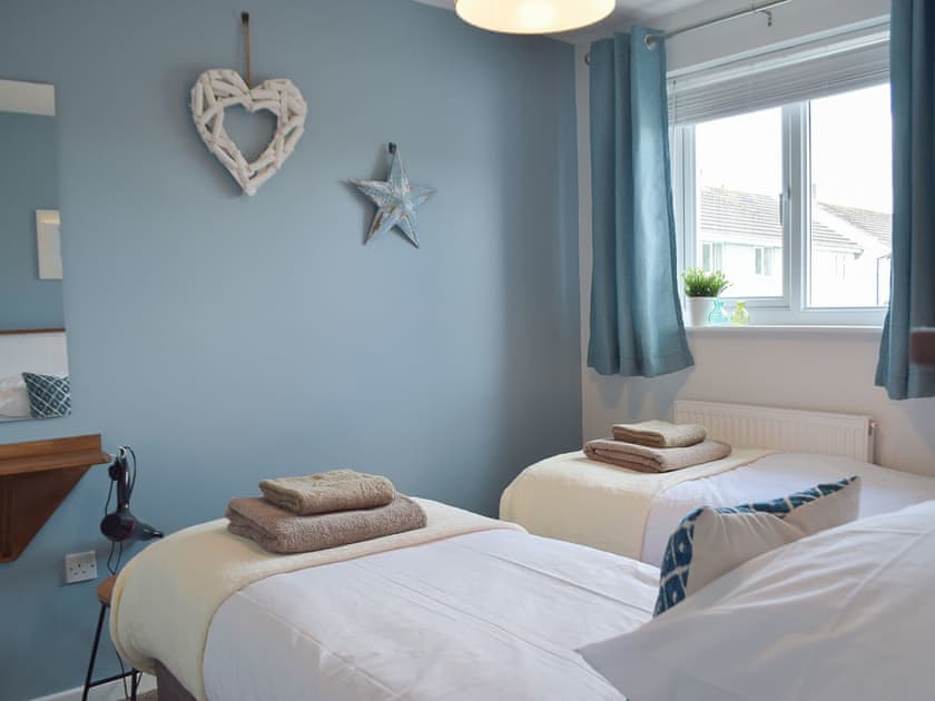 Twin bedroom | The Captains Hideaway, Sageston, near Tenby