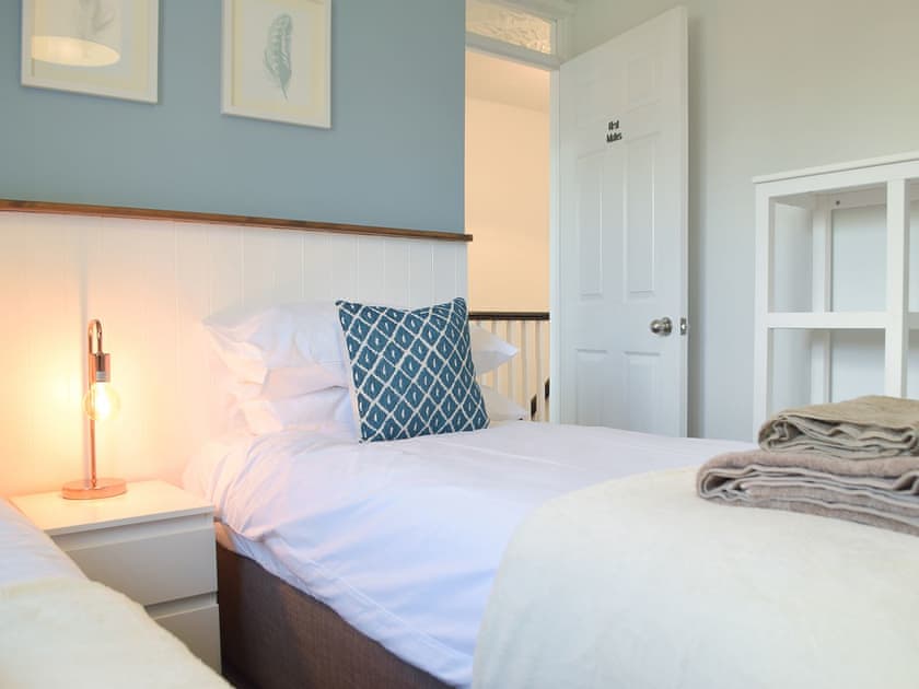 Twin bedroom | The Captains Hideaway, Sageston, near Tenby