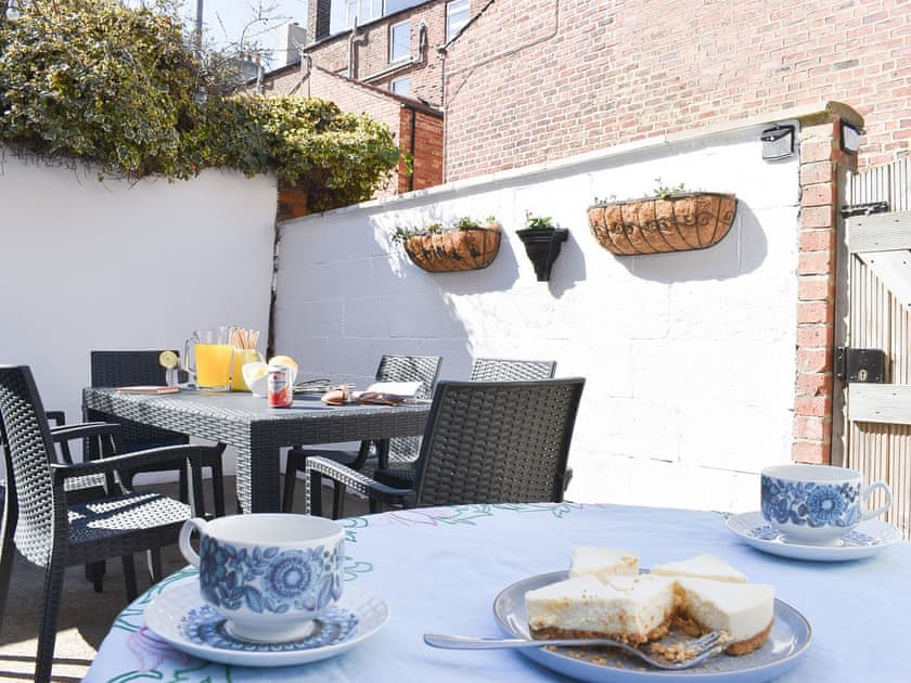 Courtyard | Sunnyside Cottage, Whitby