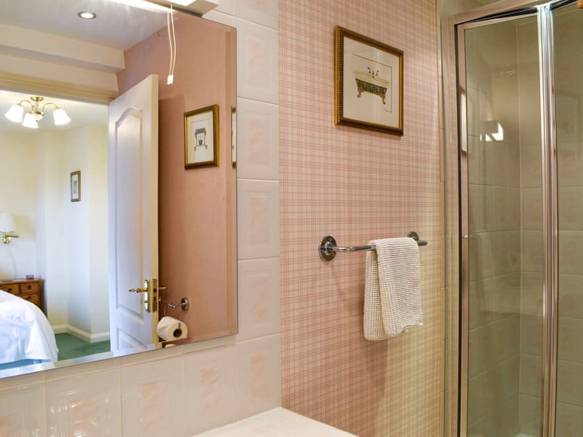 Double bedroom | Alderley House, Bourton-on-the-Water