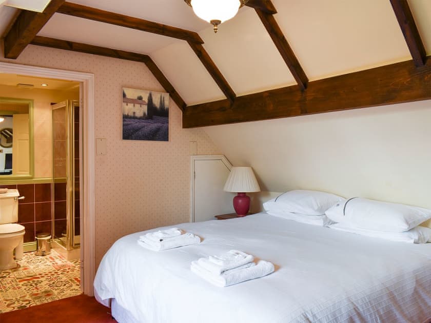 Double bedroom | Alderley House, Bourton-on-the-Water