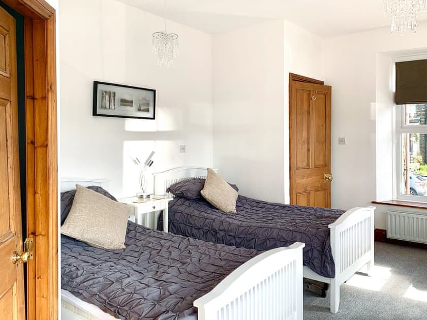 Twin bedroom | Holborn House, Bowness on Windermere