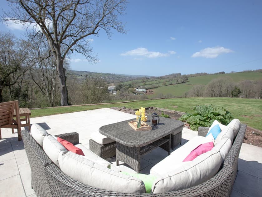 Sitting-out-area | The Cow Shed - Westpitt Farm, Butterleigh, near Tiverton