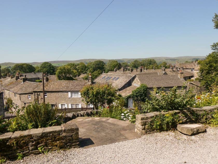 View | Rooftops - R & R Cottages, Grassington