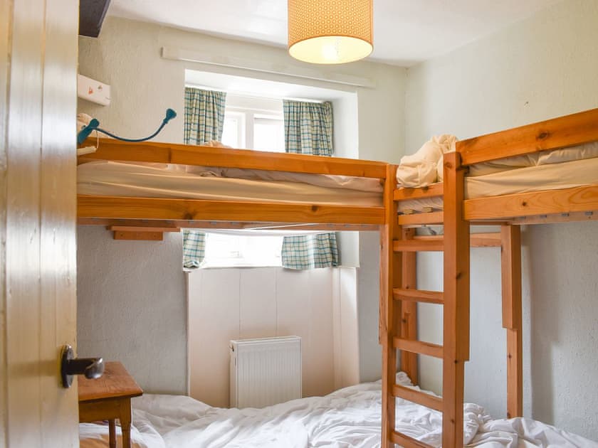 Bunk bedroom | St James Cottage, Shaftesbury