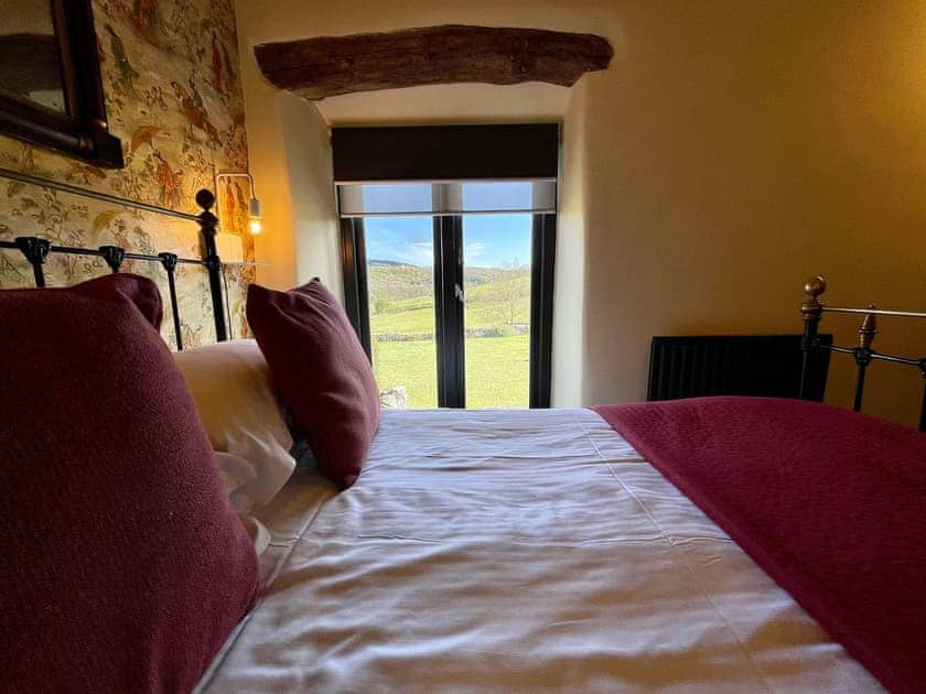 Double bedroom | Priesthill - Harthill Hall, Alport, near Bakewell