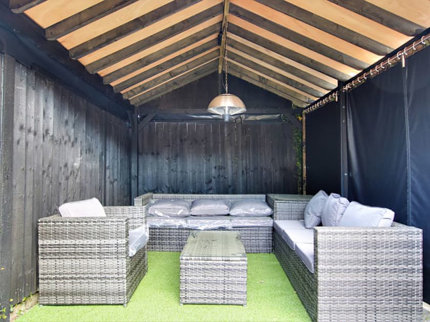 Summerhouse | Irenic Lodge 2 - Irenic Lodges, Hamble