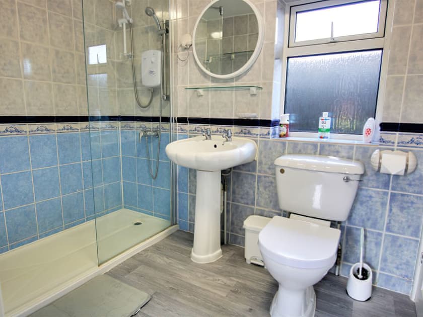 Bathroom | Irenic Lodge 2 - Irenic Lodges, Hamble