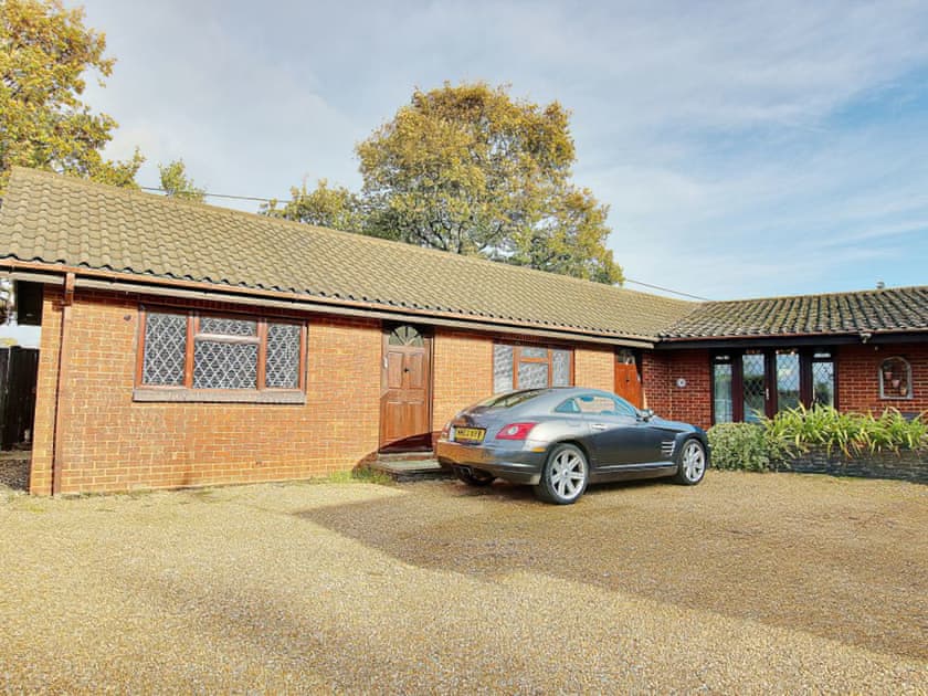 Exterior | Irenic Lodge 2 - Irenic Lodges, Hamble