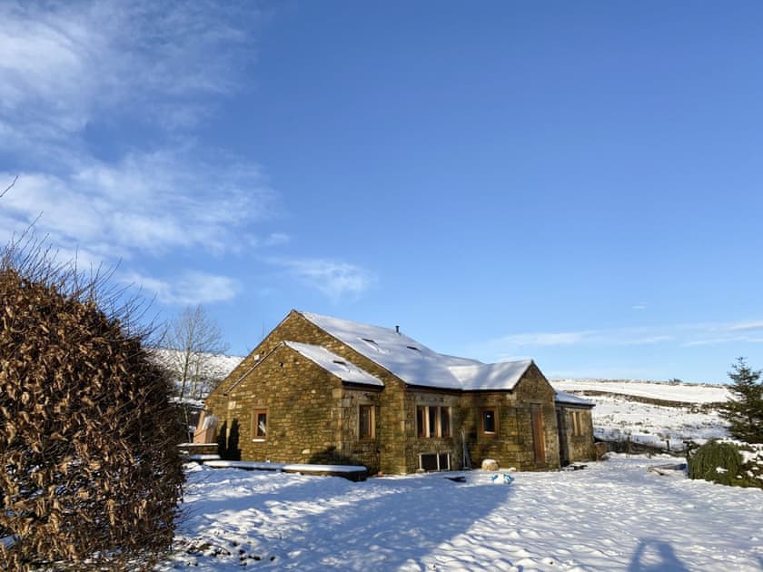 Exterior | Pendle Holiday Cottages- Roosters Rest - Pendle Holiday Cottages, Barley, near Clitheroe