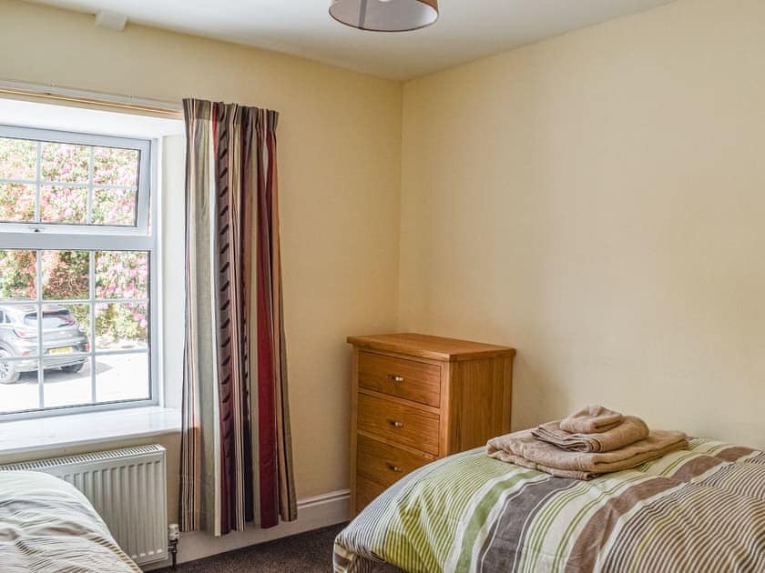 Twin bedroom | Lower Colvannick, Lower Colvannick Farm