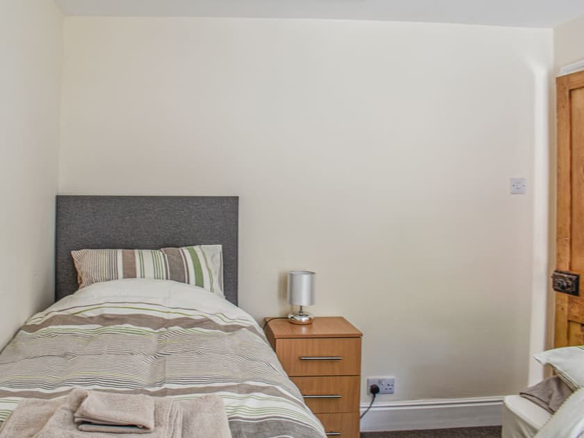 Twin bedroom | Lower Colvannick, Lower Colvannick Farm