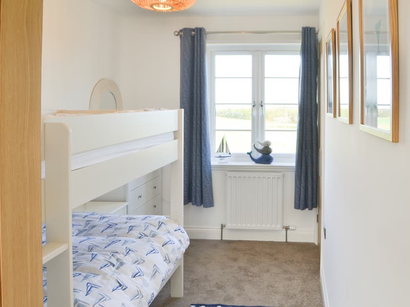 Bunk bedroom | Pebble Cottage, Rock