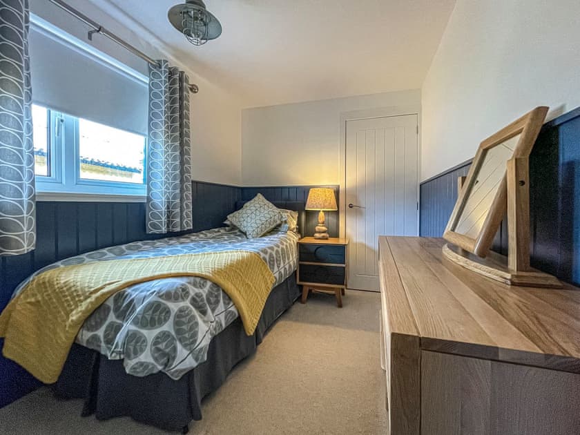 Single bedroom | Iseabail’s House, Balintore