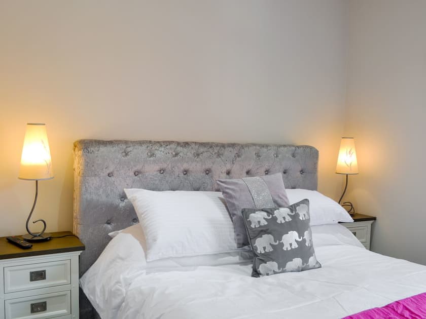 Double bedroom | Regent Cottage, Beverley